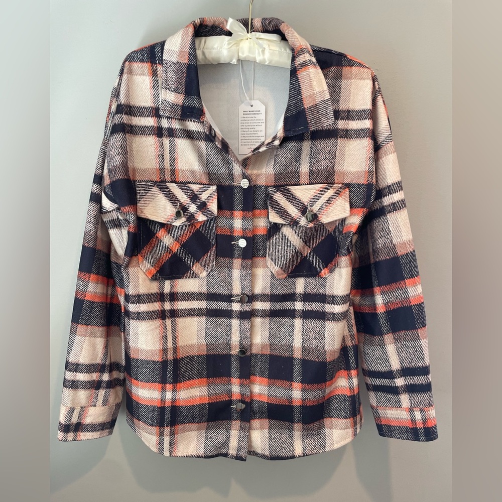 EVALESS blue plaid print pocketed shirt. Size S. NWT